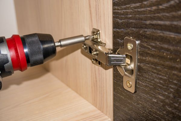 Cabinet Hinge Replacement in Colleyville